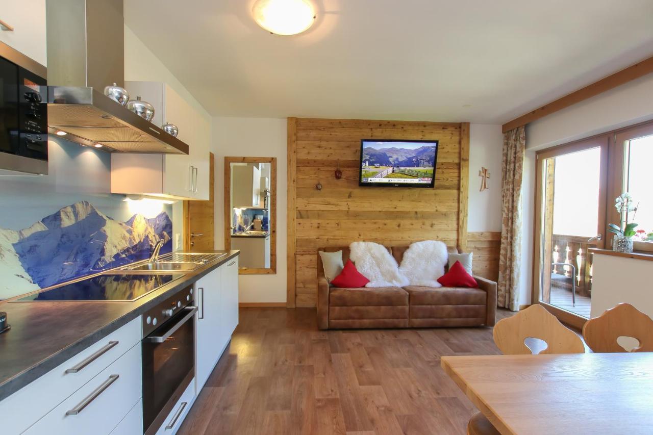 Apartamento Landhaus Hinterglemm Saalbach-Hinterglemm Exterior foto